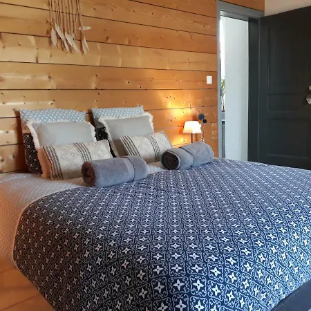 Holiday home Aux Lauriers Lacroix-sur-Meuse