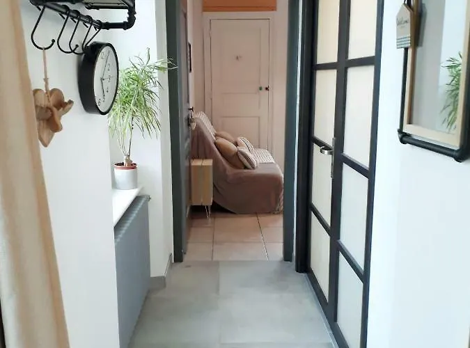 Semesterbostad Aux Lauriers Lacroix-sur-Meuse