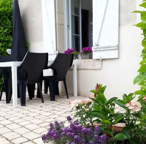 Aux Lauriers Semesterbostad *